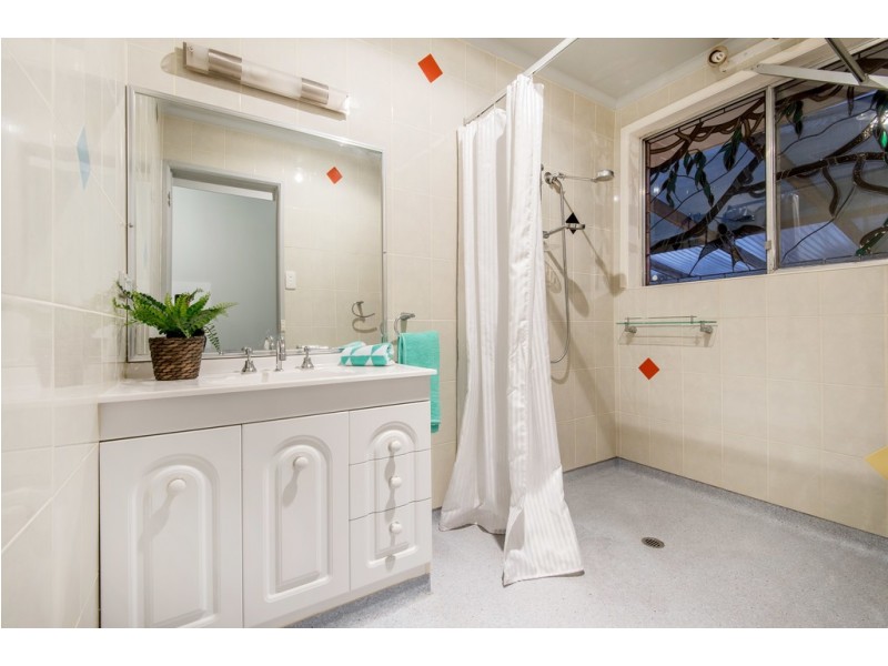 9 Lucerne Crescent, Frankston VIC 3199