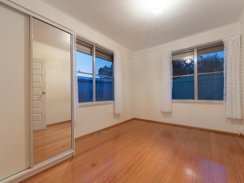 20 Laurina Crescent, Frankston North VIC 3200