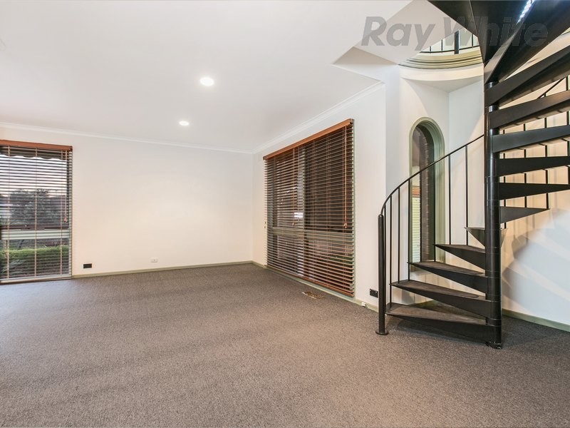 30 Peninsula Crescent, Langwarrin VIC 3910