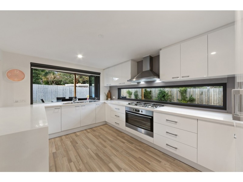 4 Naomi Court, Frankston VIC 3199