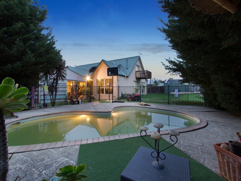 13 Eliza Place, Somerville VIC 3912