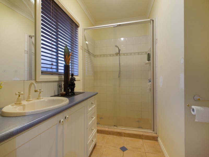 13 Eliza Place, Somerville VIC 3912