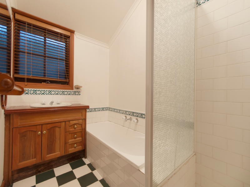 86 Willow Road, Frankston VIC 3199