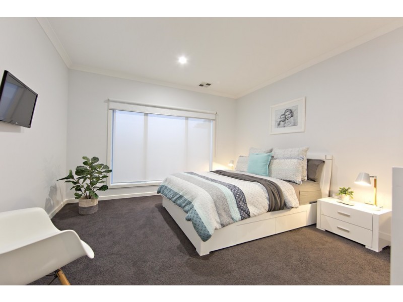 2/34 Leawarra Parade, Frankston VIC 3199