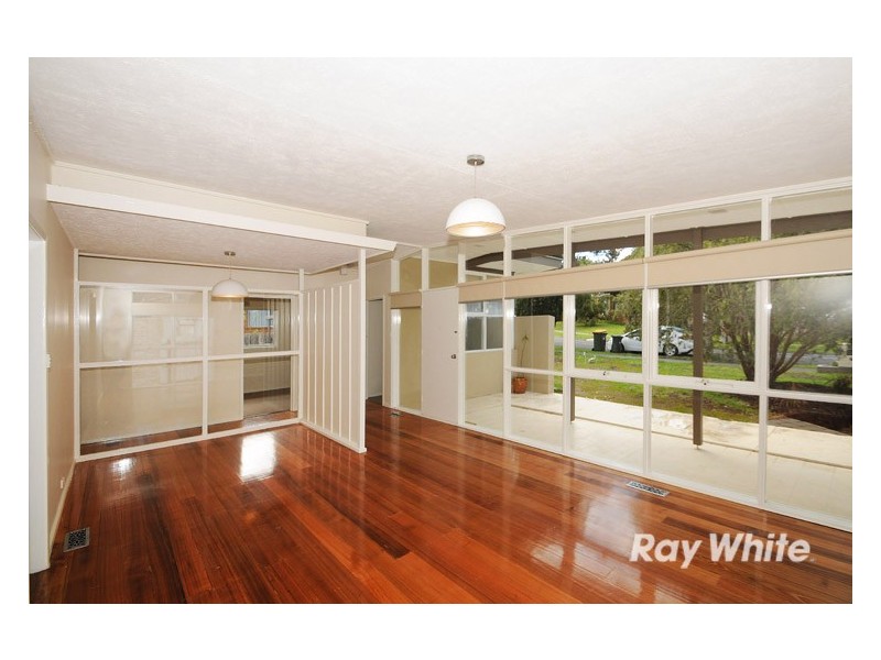 13 Derna Crescent, Frankston VIC 3199