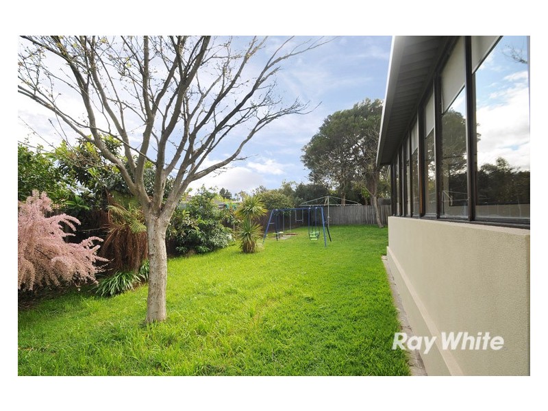 13 Derna Crescent, Frankston VIC 3199