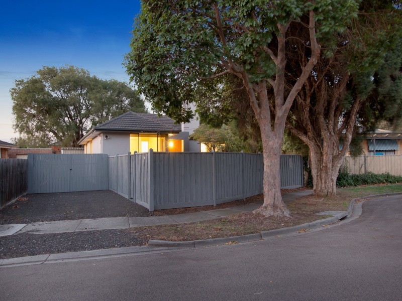 22 Frew Avenue, Frankston VIC 3199
