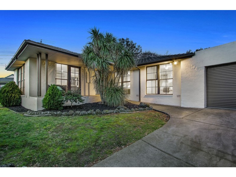 6 Hilton Court, Frankston VIC 3199