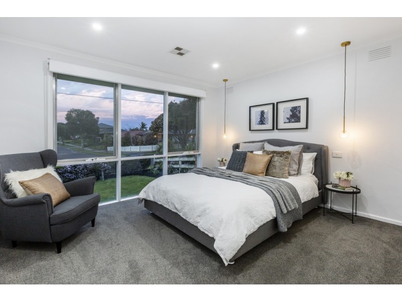 6 Escabon Grove, Frankston VIC 3199