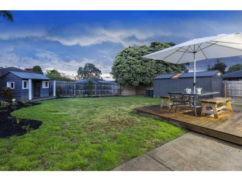 6 Escabon Grove, Frankston VIC 3199