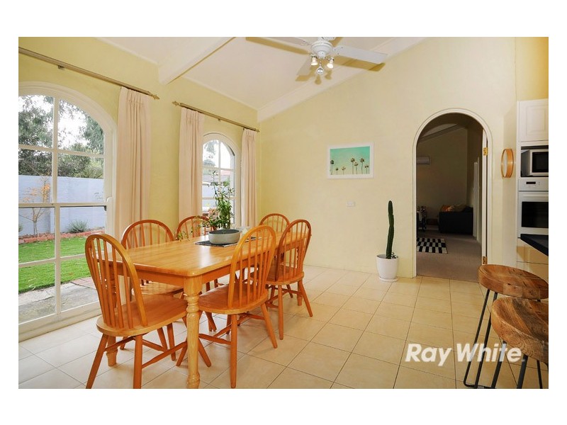 1 Carnoustie Court, Frankston VIC 3199