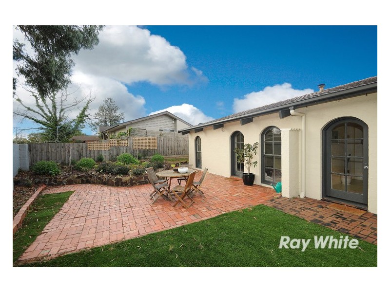 1 Carnoustie Court, Frankston VIC 3199