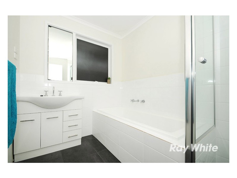 5 Ondean Court, Frankston VIC 3199