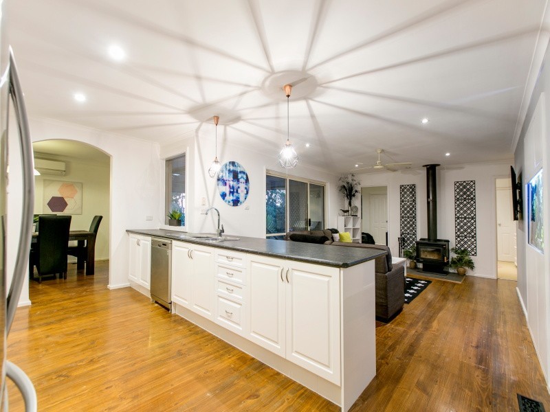 4 Kim Close, Frankston South VIC 3199