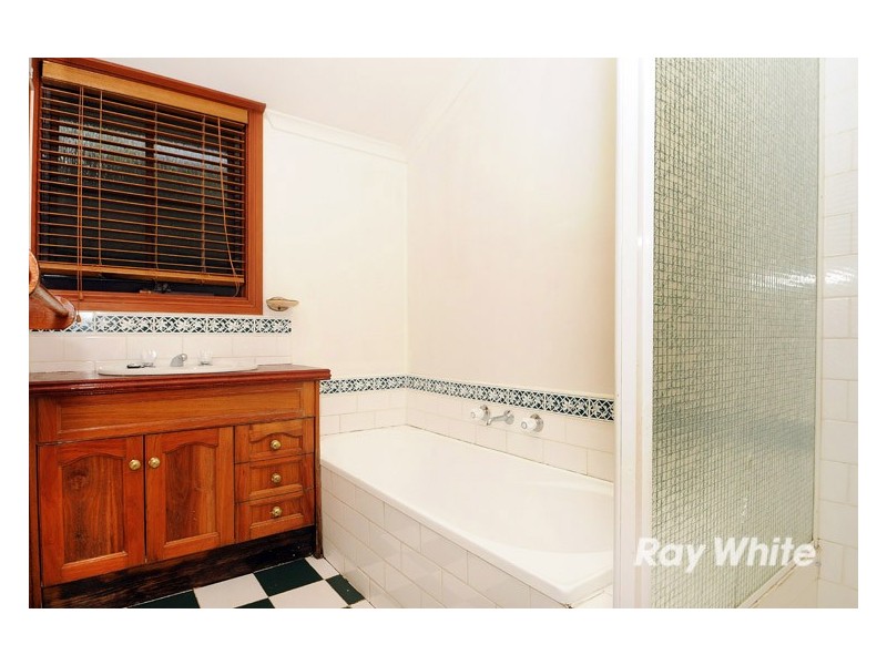 86 Willow Road, Frankston VIC 3199