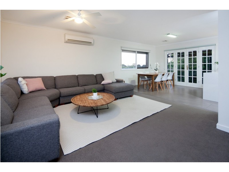 26 Olearia Crescent, Langwarrin VIC 3910