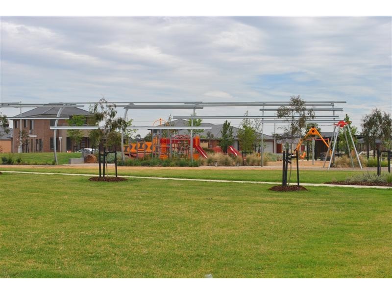 6 Airfield Grove, Point Cook VIC 3030