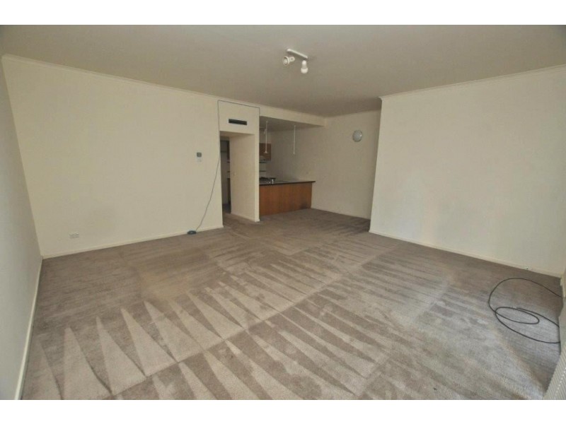 REF 24402/114 Dodds Street, Southbank VIC 3006