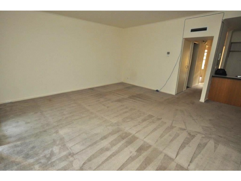 REF 24402/114 Dodds Street, Southbank VIC 3006