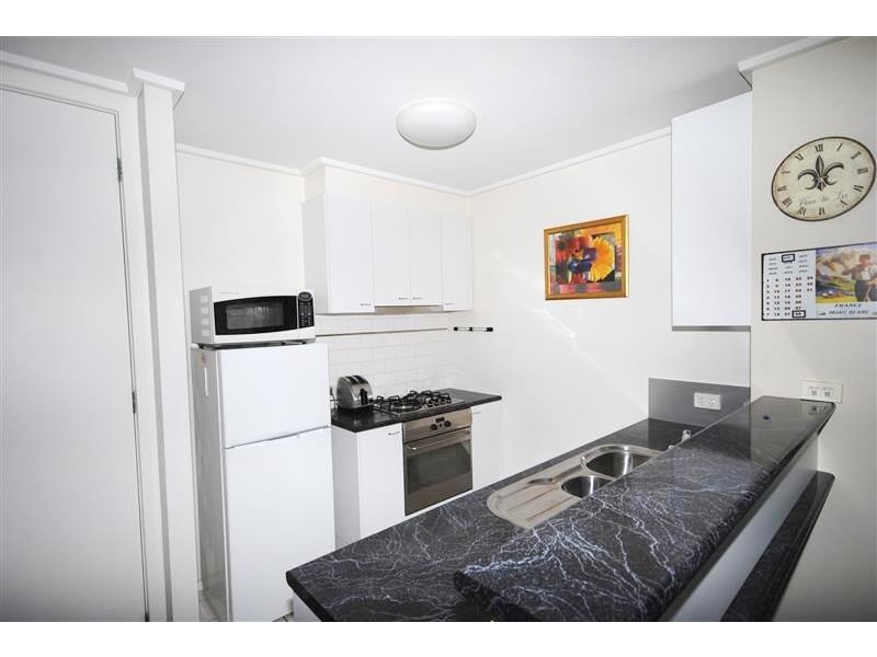 REF 24406/99 Whiteman Street, Southbank VIC 3006