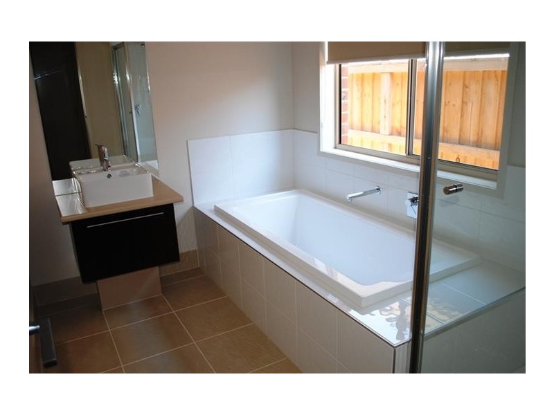 31 Waves Drive, Point Cook VIC 3030