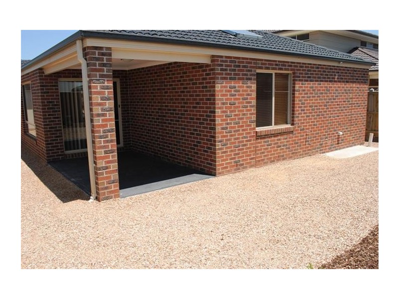 31 Waves Drive, Point Cook VIC 3030