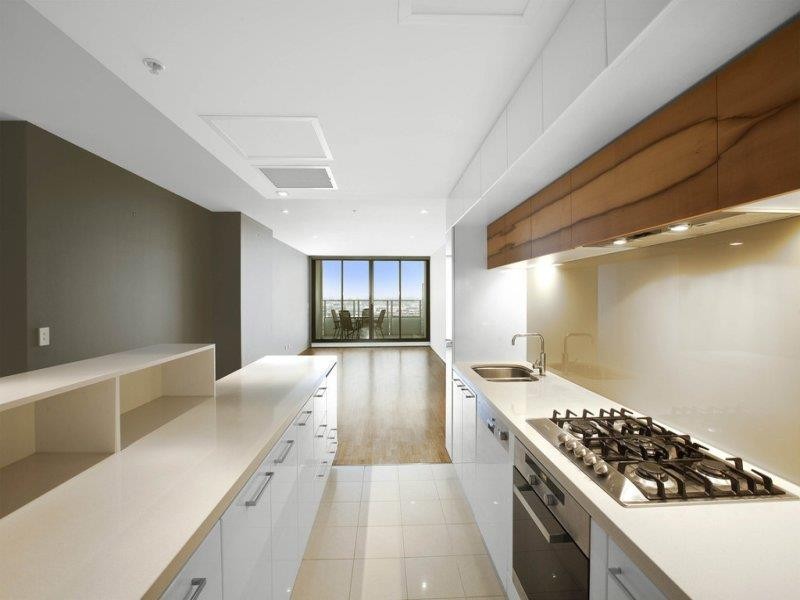 2504/100 Harbour Esplanade, Docklands VIC 3008