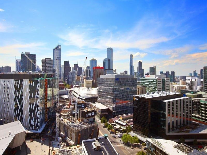 2504/100 Harbour Esplanade, Docklands VIC 3008