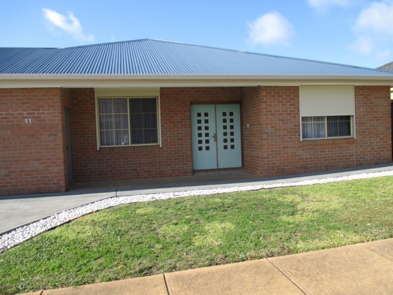 11 Whitlam Green, Point Cook VIC 3030