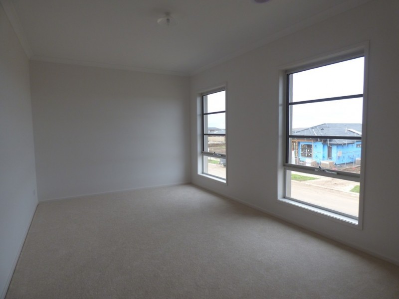 16 Littlecroft Street, Point Cook VIC 3030