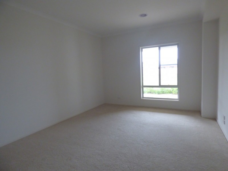 16 Littlecroft Street, Point Cook VIC 3030