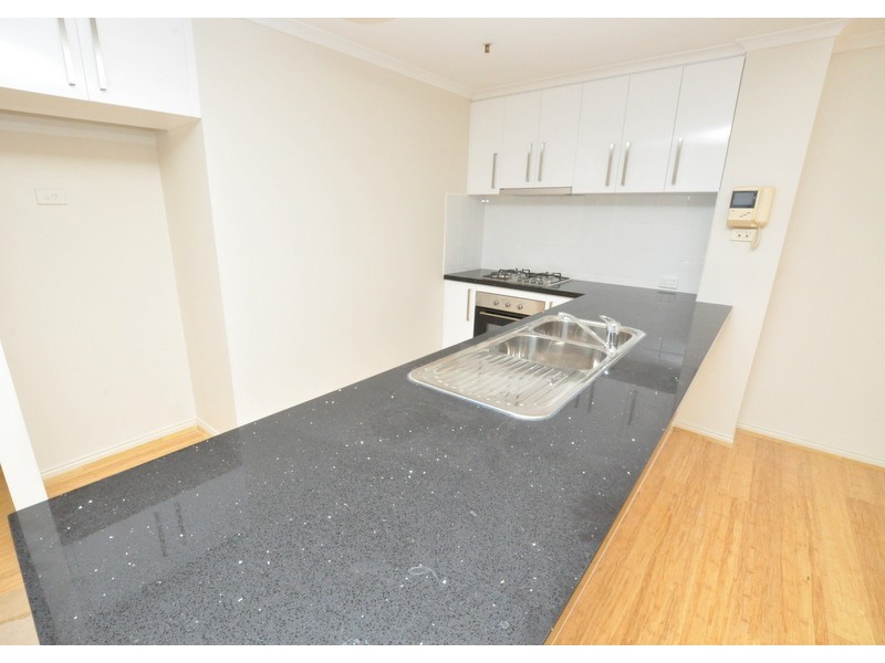 REF 24429/83 Queensbridge Street, Southbank VIC 3006