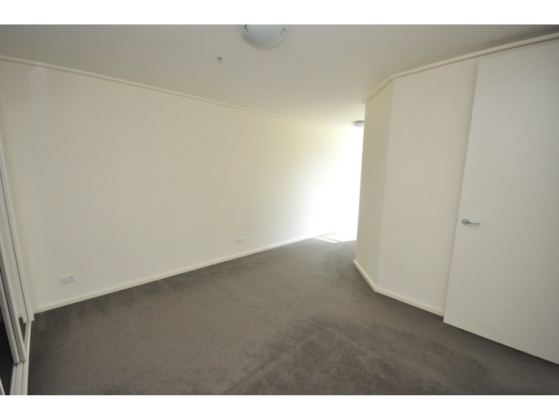 REF 24431/163 City Road, Southbank VIC 3006