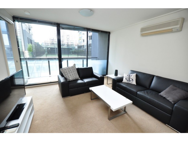 REF 24436/100 Kavanagh Street, Southbank VIC 3006