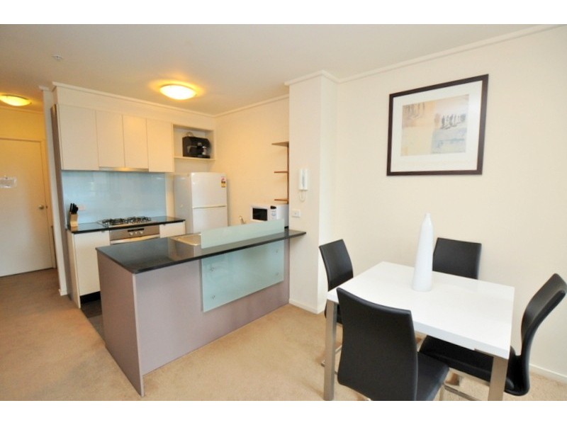 REF 24436/100 Kavanagh Street, Southbank VIC 3006