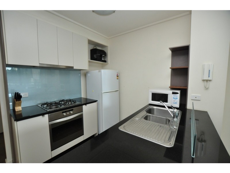 REF 24436/100 Kavanagh Street, Southbank VIC 3006