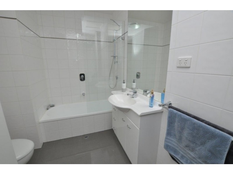 REF 24438/63 Dorcas Street, South Melbourne VIC 3205