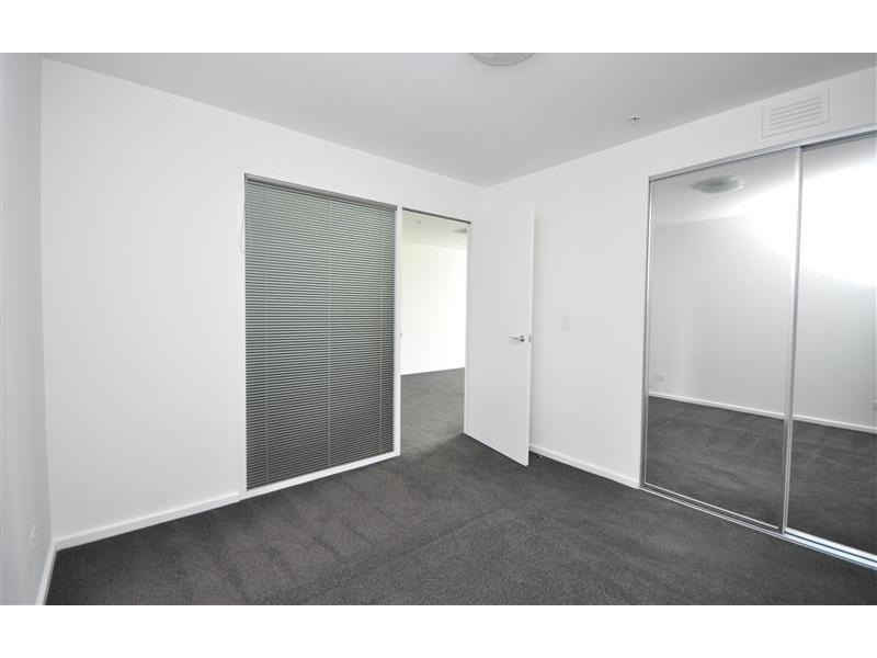 REF 24441/241 City Road, Southbank VIC 3006