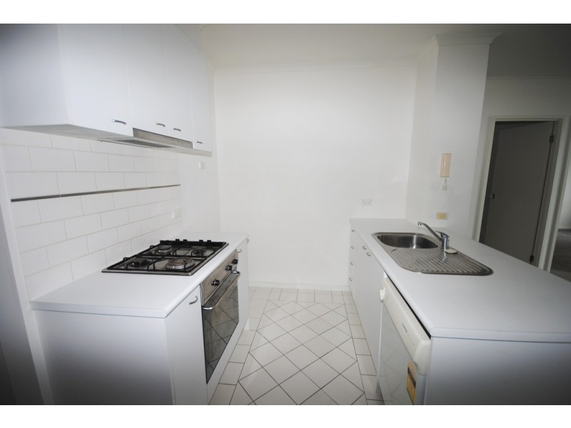 REF 24442/79 Whiteman Street, Southbank VIC 3006