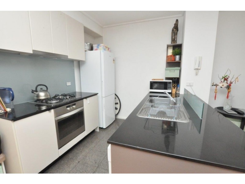 REF 24447/173 City Road, Southbank VIC 3006