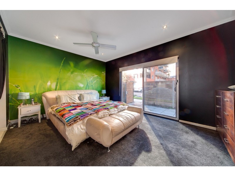 49/15 Beach Street, Port Melbourne VIC 3207