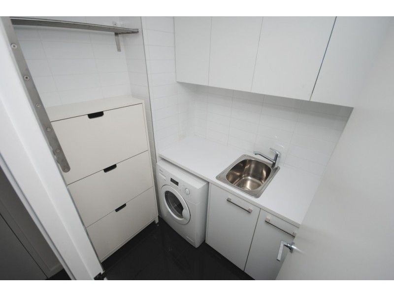 REF 24459/118 Kavanagh Street, Southbank VIC 3006