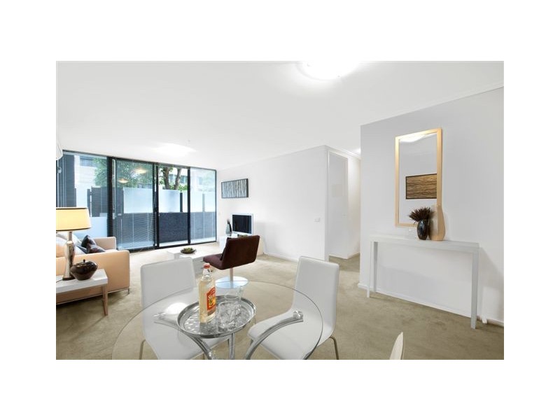 REF 24461/38 Bank Street, South Melbourne VIC 3205