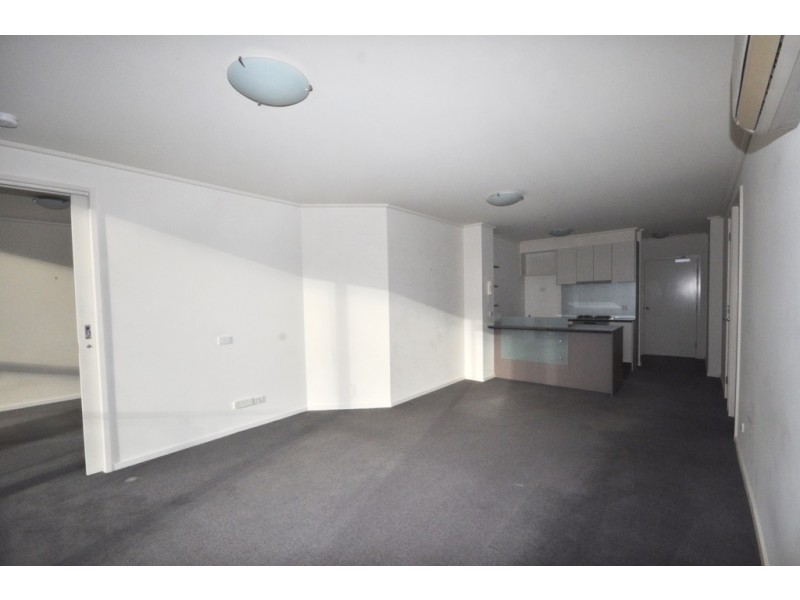 REF 24462/100 Kavanagh Street, Southbank VIC 3006