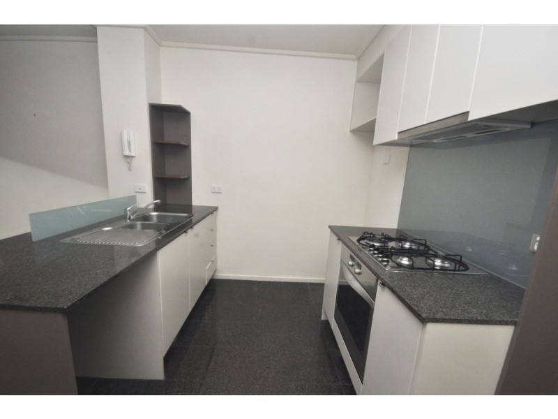 REF 24462/100 Kavanagh Street, Southbank VIC 3006