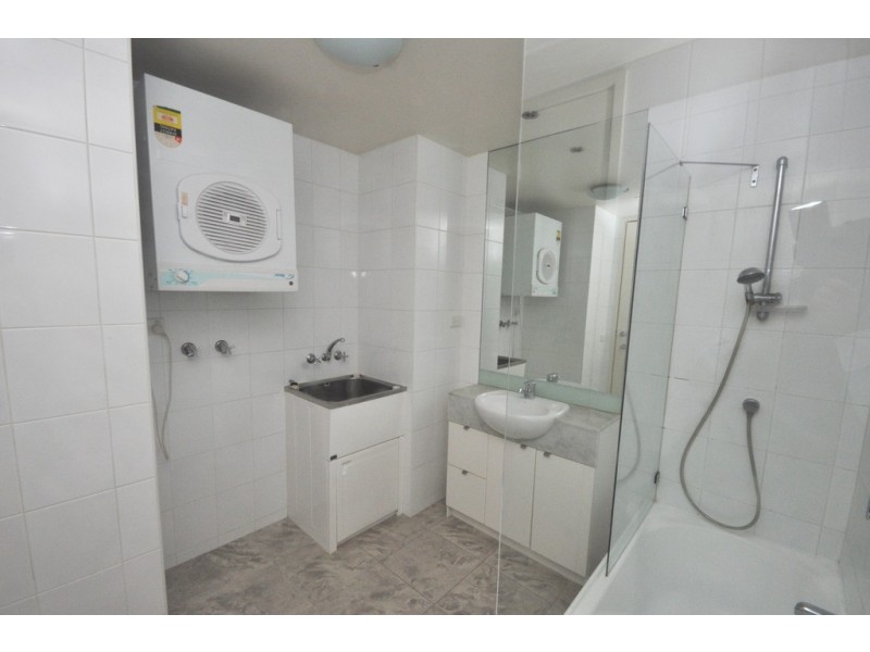 REF 24462/100 Kavanagh Street, Southbank VIC 3006