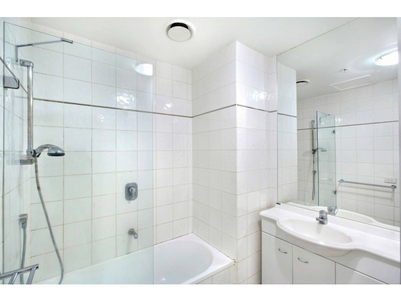 REF 24465/69 Dorcas Street, South Melbourne VIC 3205