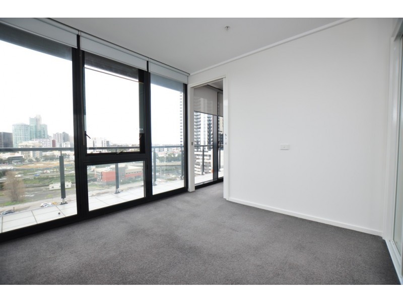 REF 24464/100 Kavanagh Street, Southbank VIC 3006