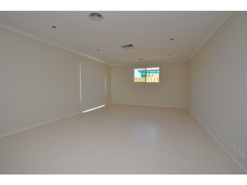 12 Comet Avenue, Truganina VIC 3029