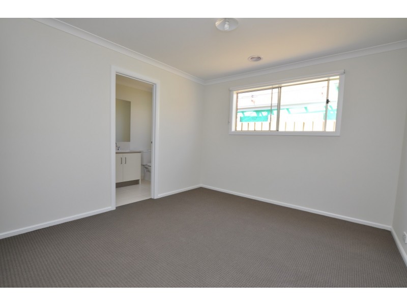 12 Comet Avenue, Truganina VIC 3029